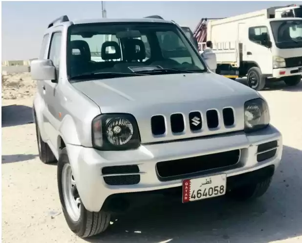 استفاده شده Suzuki Jimny برای فروش که در دوحه #5154 - 1  image 